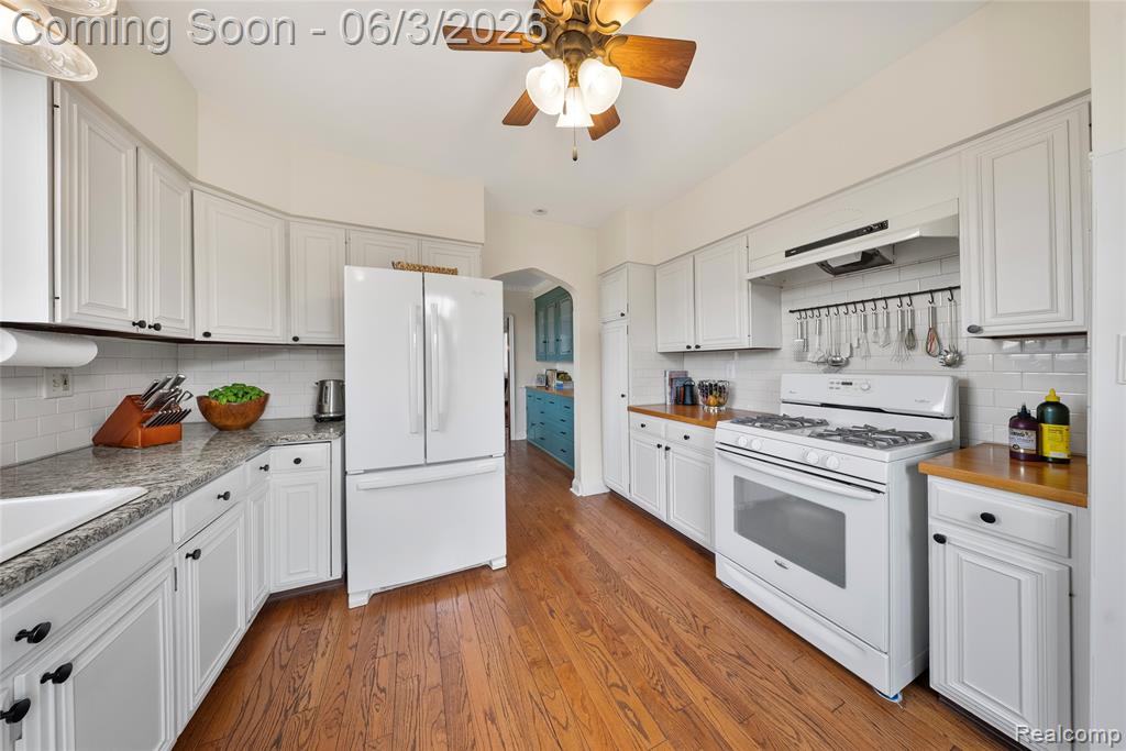 2470 Riverside Drive Trenton, MI 48183 - Photo 44 of 78