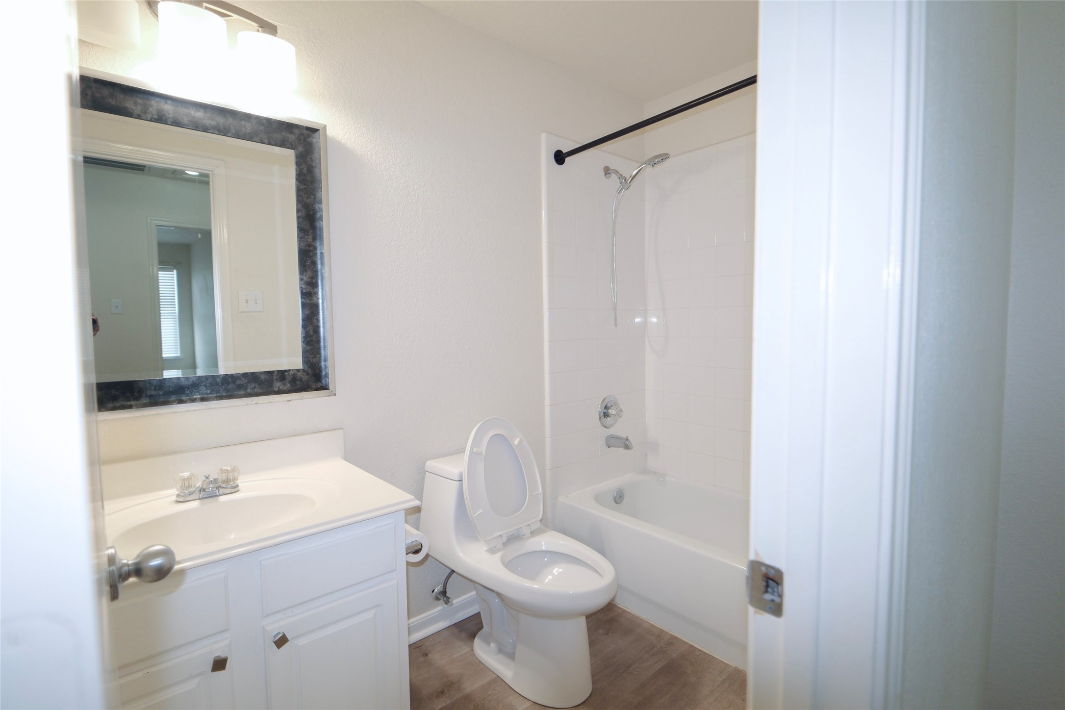 15514 Satsuma Point Court Houston, TX 77049 - Photo 16 of 20