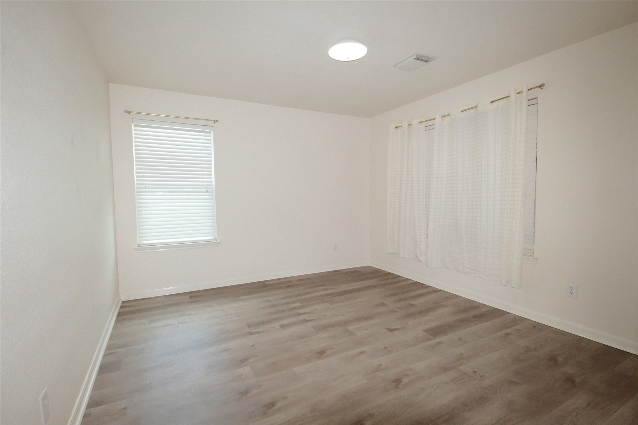 15514 Satsuma Point Court Houston, TX 77049 - Photo 17 of 20