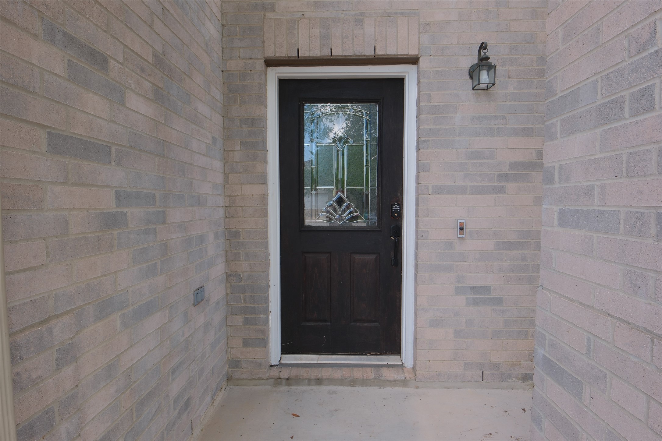 15514 Satsuma Point Court Houston, TX 77049 - Photo 3 of 20