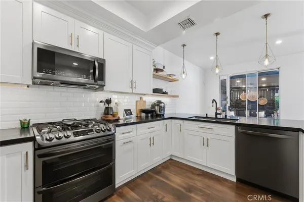 $699,000 | 7321 Vassar Avenue, Canoga Park, CA 91303