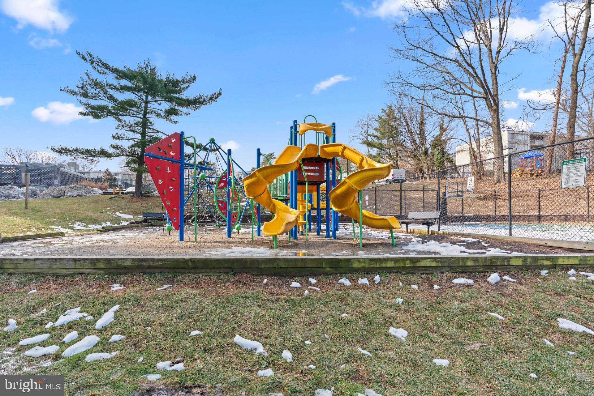 1836 Metzerott Road, Unit 715 Hyattsville, MD 20783 - Photo 26 of 28