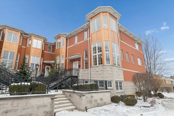 $4,200 | 12 Park Avenue, River Forest, IL 60305