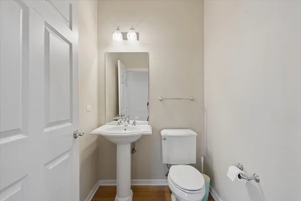 $4,200 | 12 Park Avenue, River Forest, IL 60305