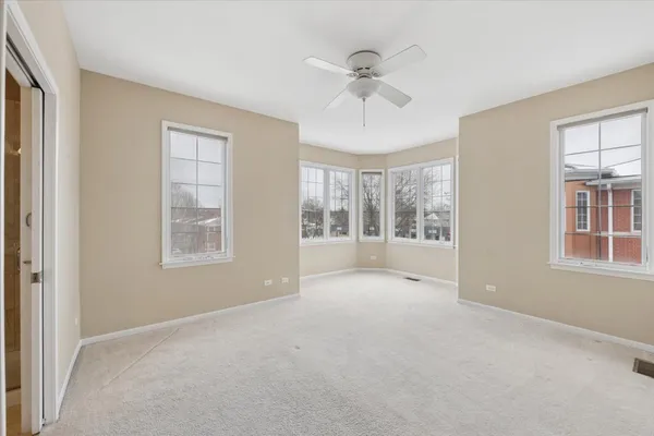 $4,200 | 12 Park Avenue, River Forest, IL 60305