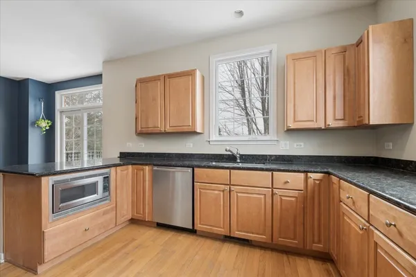 $4,200 | 12 Park Avenue, River Forest, IL 60305