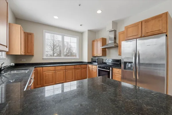 $4,200 | 12 Park Avenue, River Forest, IL 60305