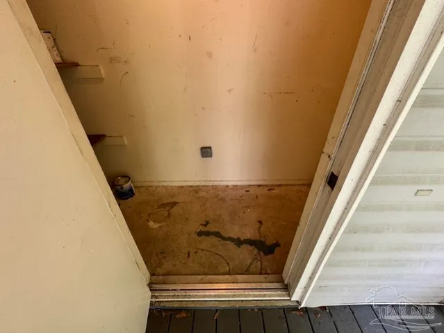 a close view of washer