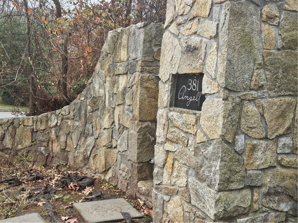 381 Angell Road Lincoln, RI 02865 - Photo 5 of 14 Gallery Image 5