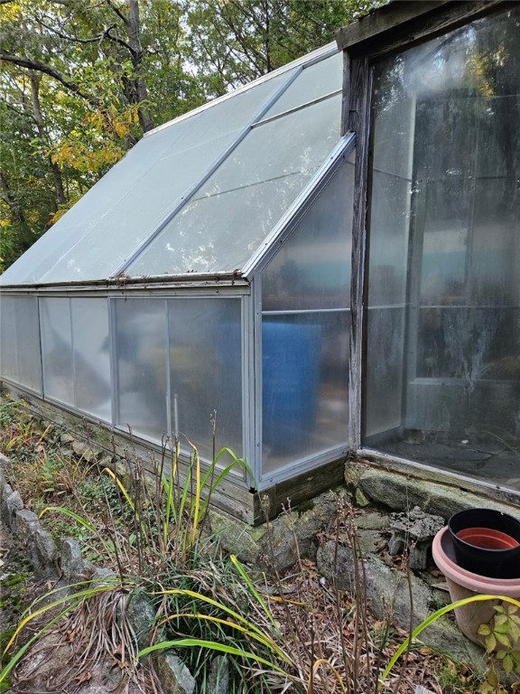 381 Angell Road Lincoln, RI 02865 - Photo 6 of 14 Greenhouse