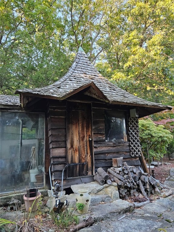 381 Angell Road Lincoln, RI 02865 - Photo 7 of 14 Pagoda
