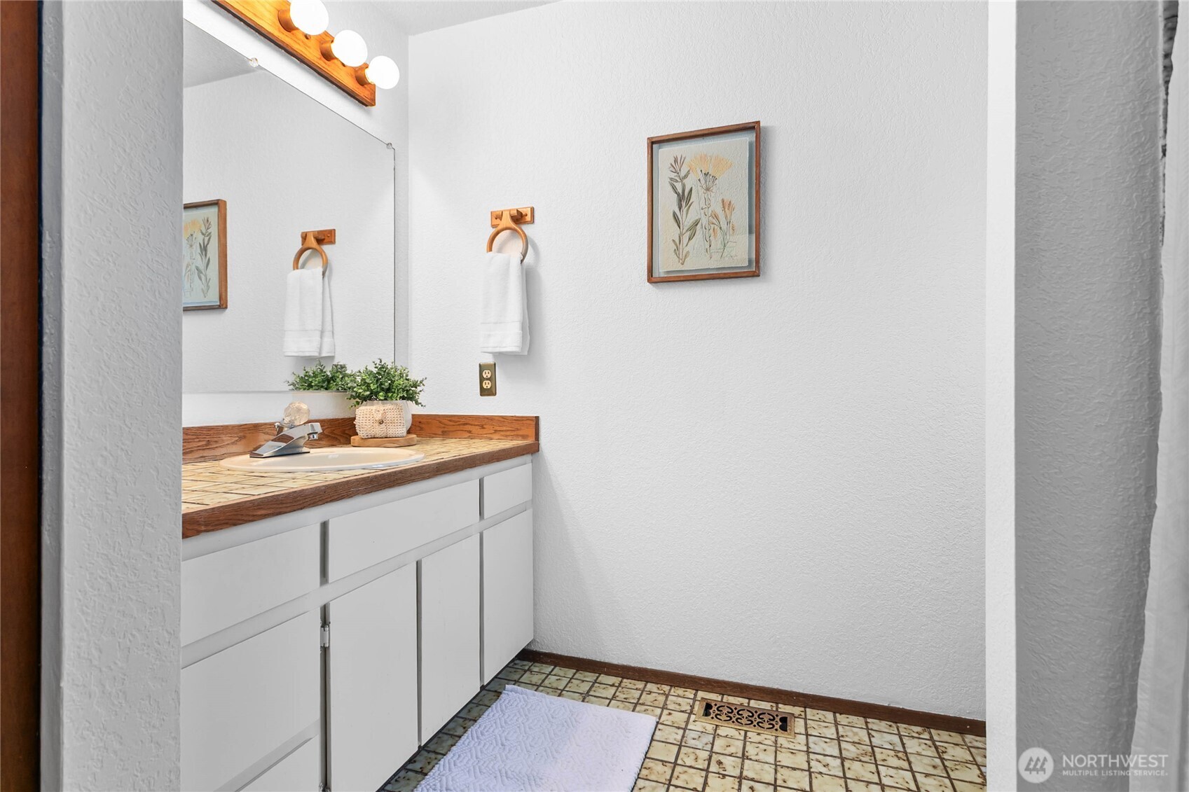 1005 Geneva Street Bellingham, WA 98229 - Photo 26 of 35