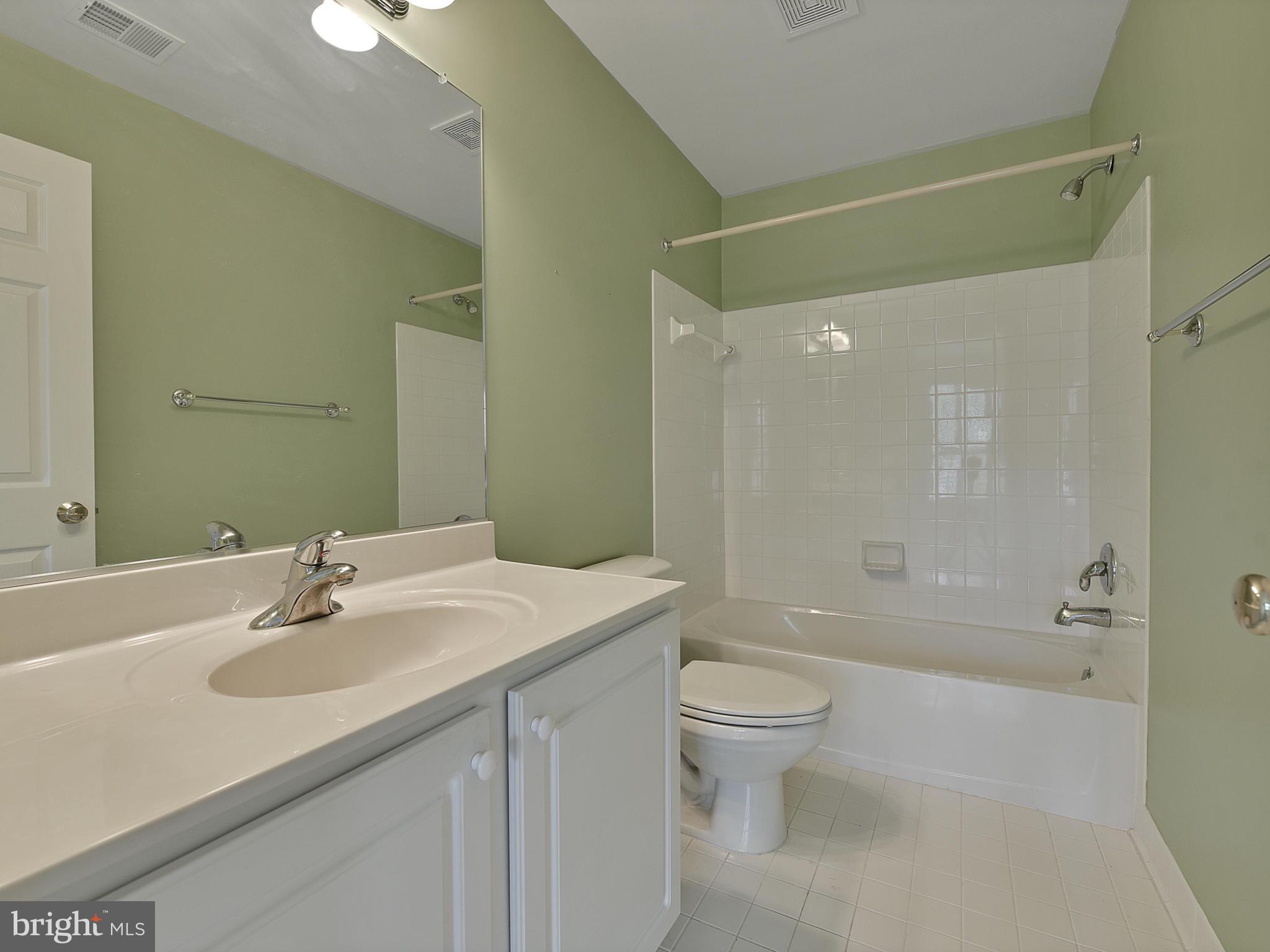 13907 Lullaby Road Germantown, MD 20874 - Photo 30 of 41 Master bath #2