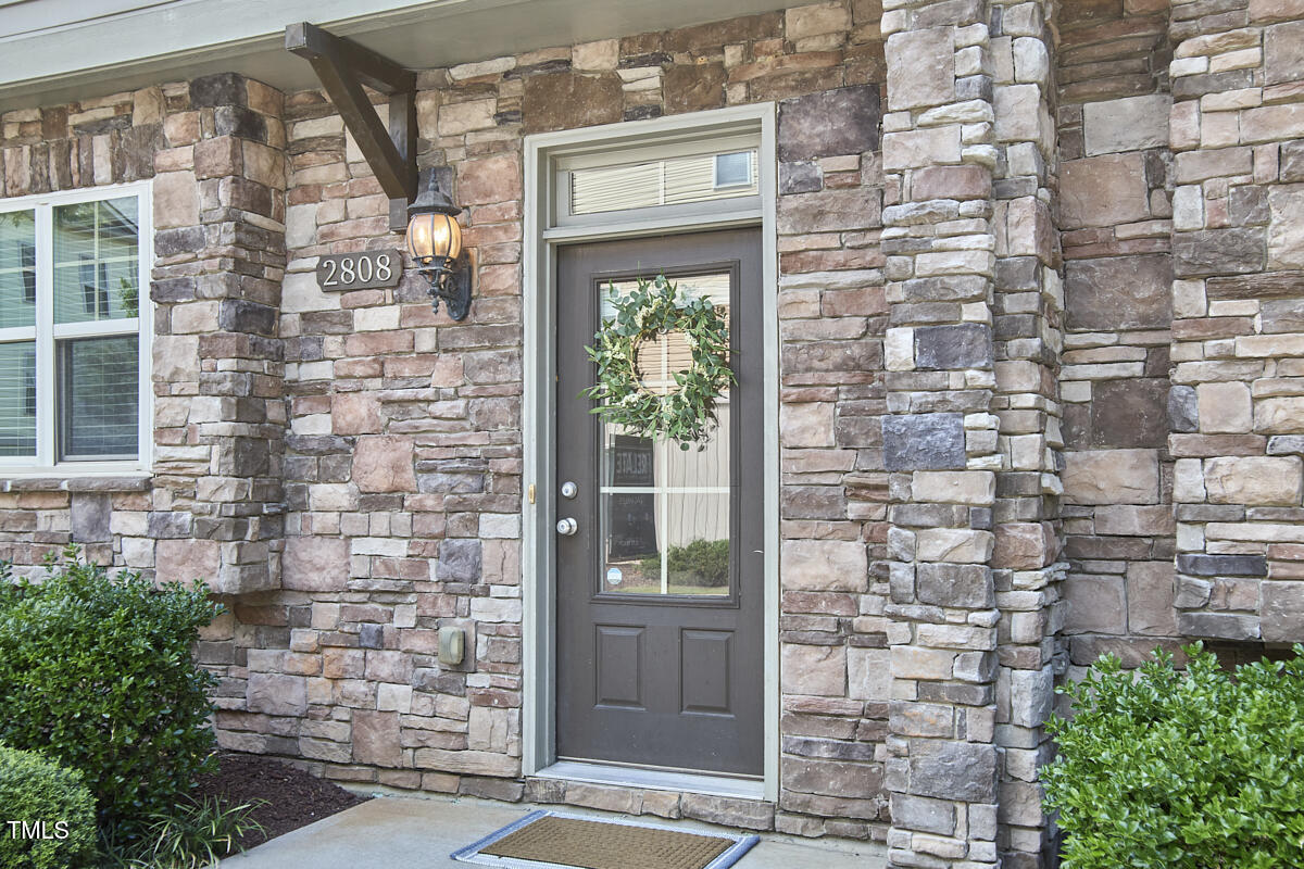 2808 Carter Finley Place Raleigh, NC 27606 - Photo 4 of 45 004