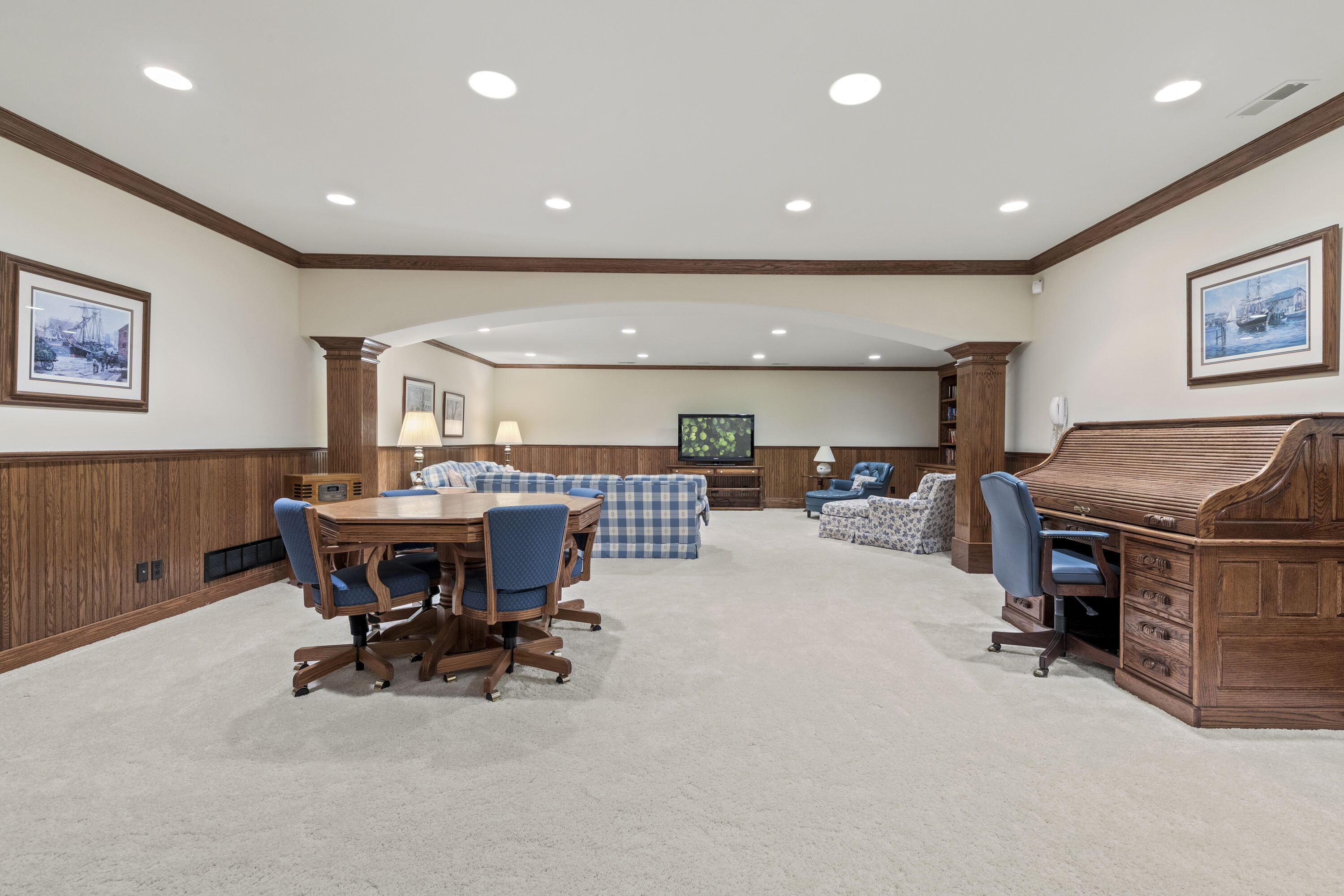 1663 Snead Avenue Chesterton, IN 46304 - Photo 27 of 38 a view of a a dining room with furniture
