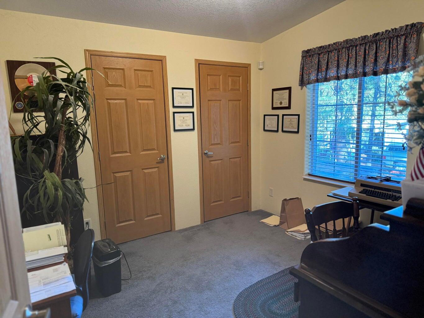 876 Ferry Road Grants Pass, OR 97526 - Photo 17 of 24 17