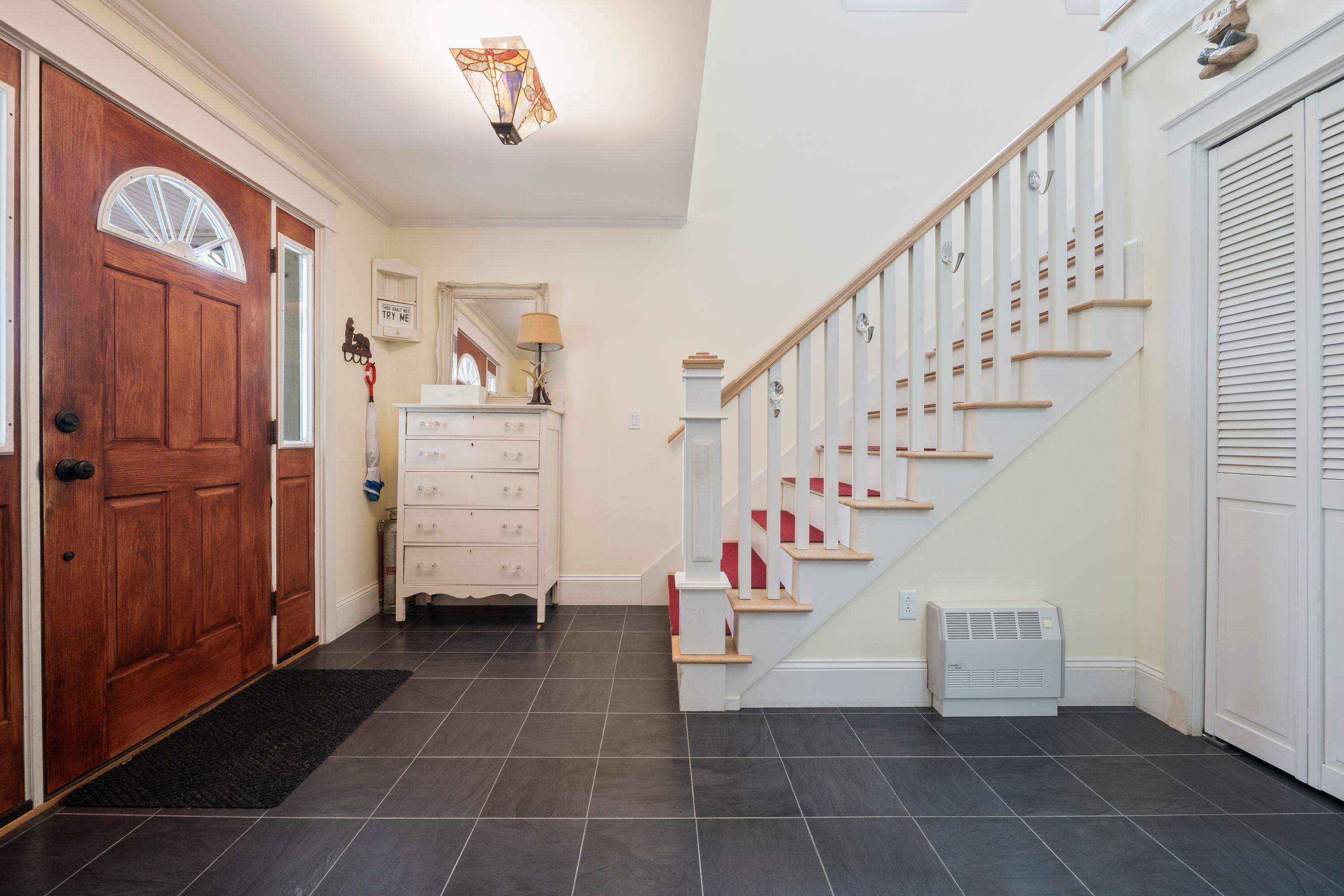623 East Andover Road Andover, ME 04216 - Photo 4 of 48 Foyer