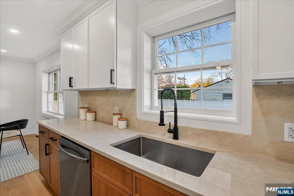 56 Manor Road Harrington Park, NJ 07640 - Photo 17 of 46