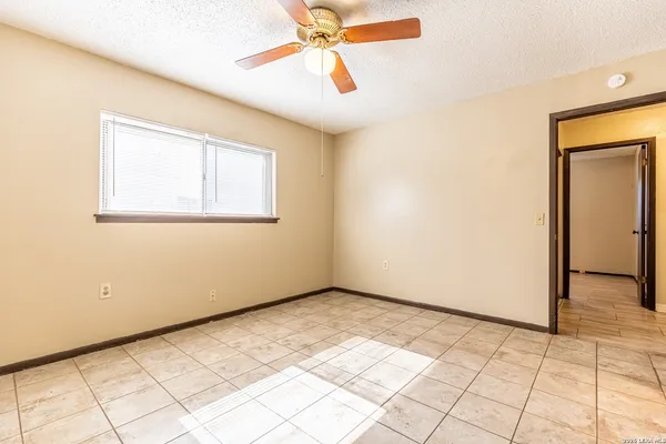 $1,395 | 2943 Keslake Street, San Antonio, TX 78222