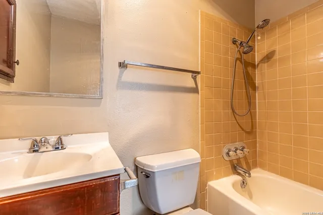 $1,595 | 2943 Keslake Street, San Antonio, TX 78222