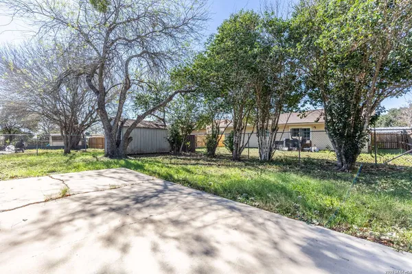 $1,395 | 2943 Keslake Street, San Antonio, TX 78222