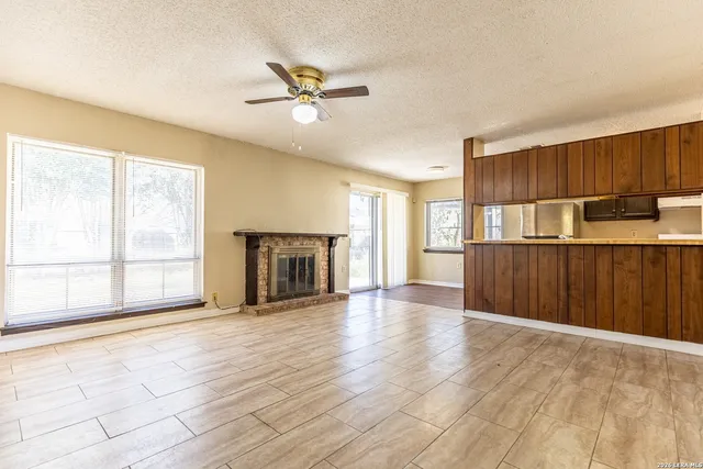 $1,595 | 2943 Keslake Street, San Antonio, TX 78222