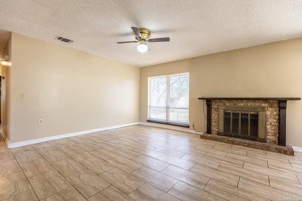 $1,395 | 2943 Keslake Street, San Antonio, TX 78222