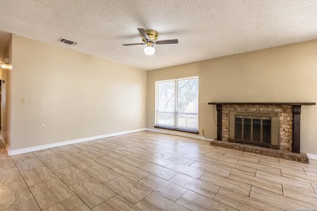 $1,595 | 2943 Keslake Street, San Antonio, TX 78222