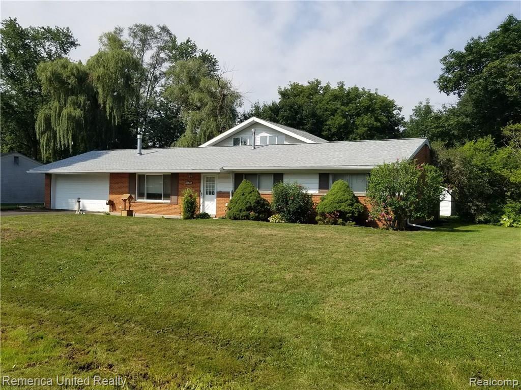 23839 Ripple Creek Novi, MI 48375 - Photo 2 of 17 20180809_103802.jpg
