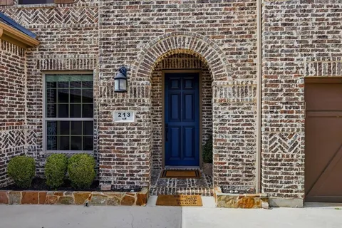 $699,000 | 213 Birdcall Lane, Argyle, TX 76226