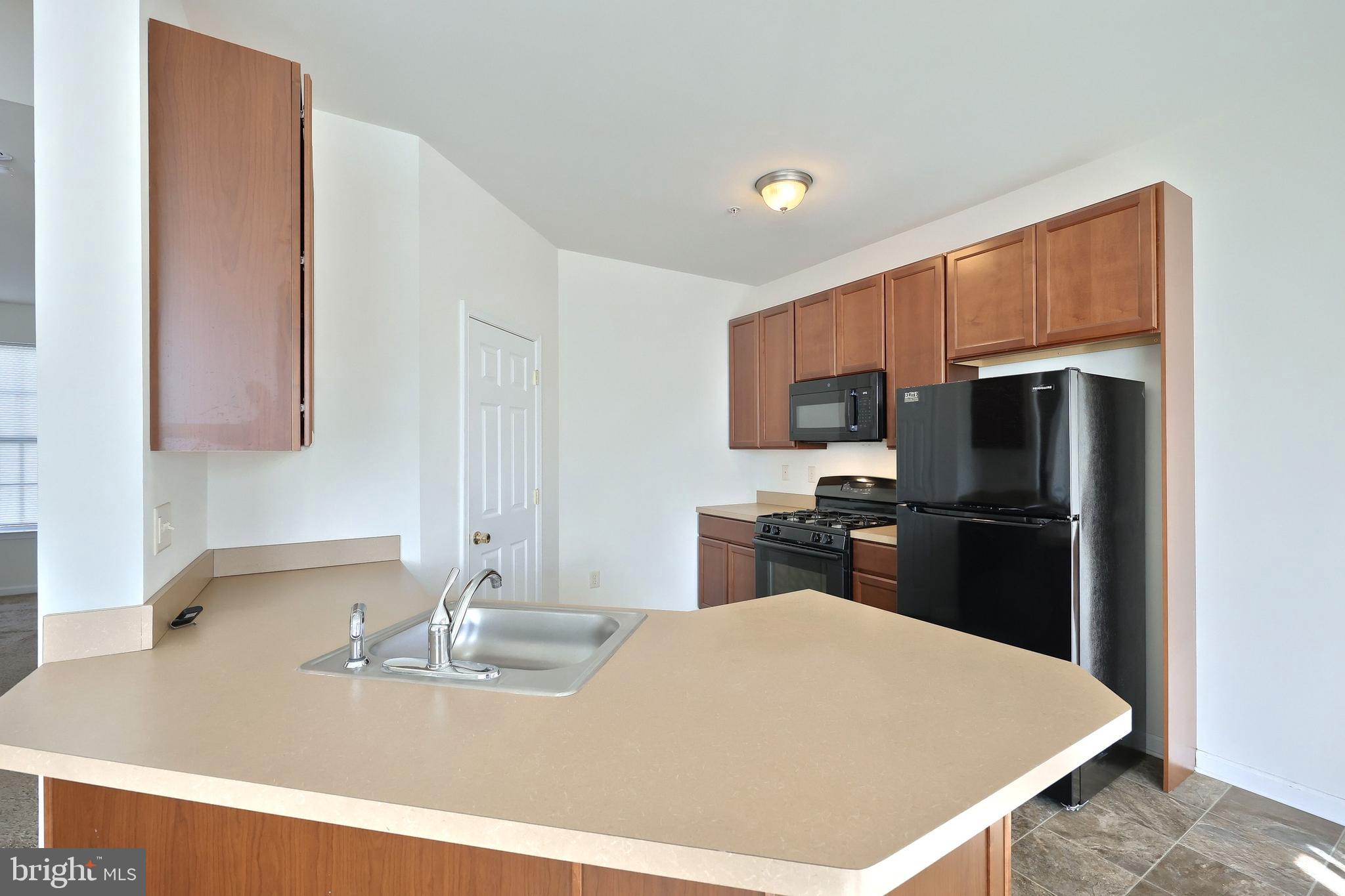 542 Marion Road, Unit 542 York, PA 17406 - Photo 16 of 34