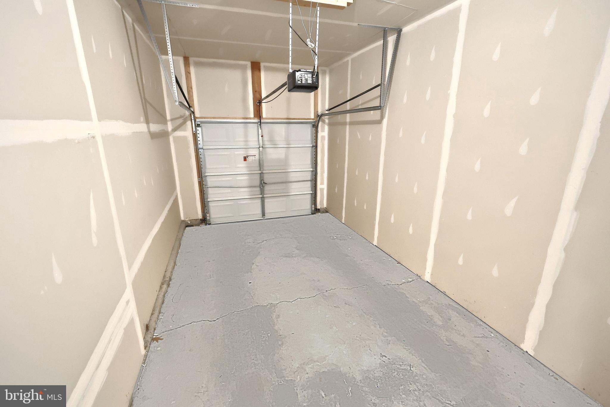 542 Marion Road, Unit 542 York, PA 17406 - Photo 9 of 34