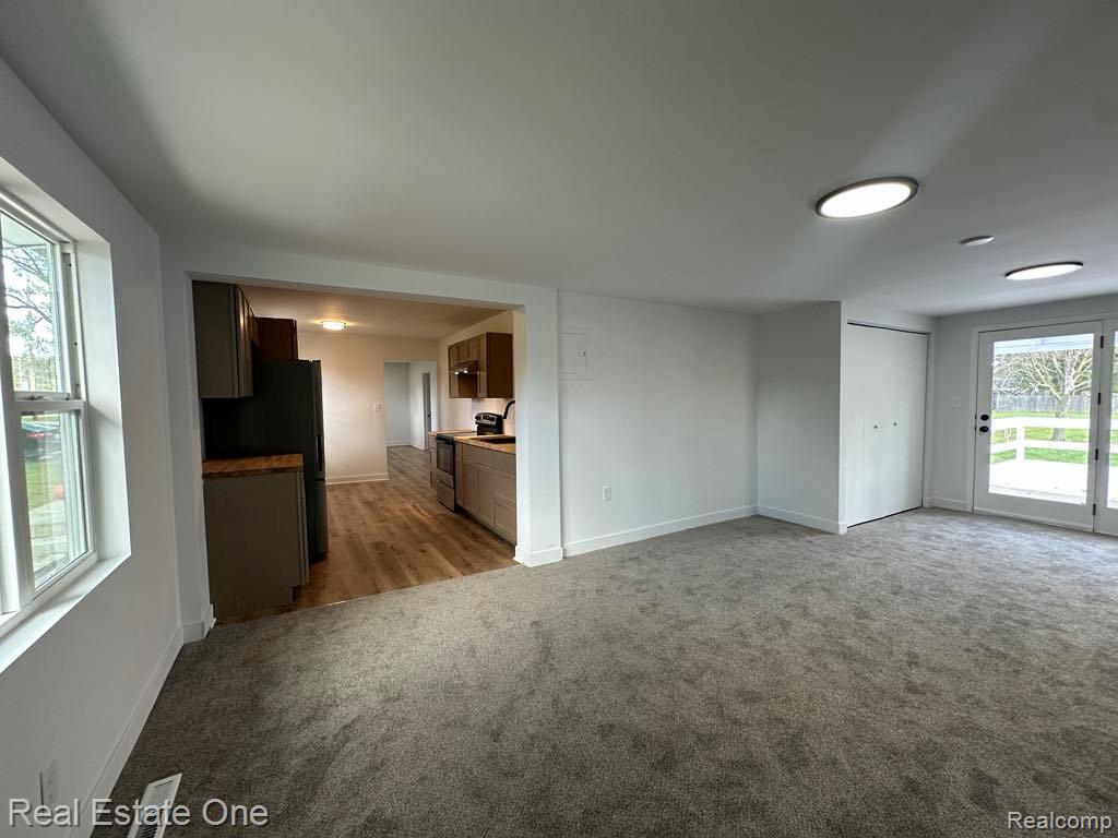 5481 Belsay Road Grand Blanc, MI 48439 - Photo 16 of 32 Gallery Image 16