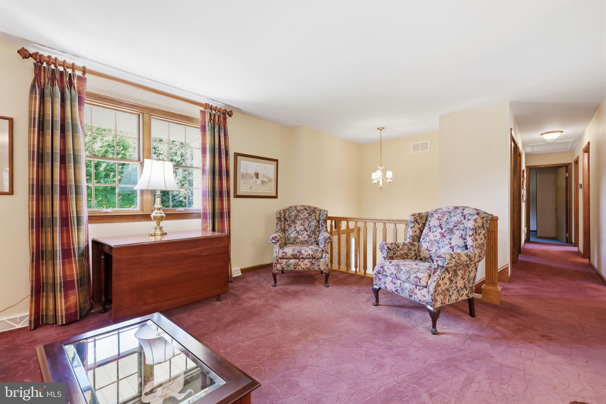 2733 Village Road Langhorne, PA 19047 - Photo 5 of 42