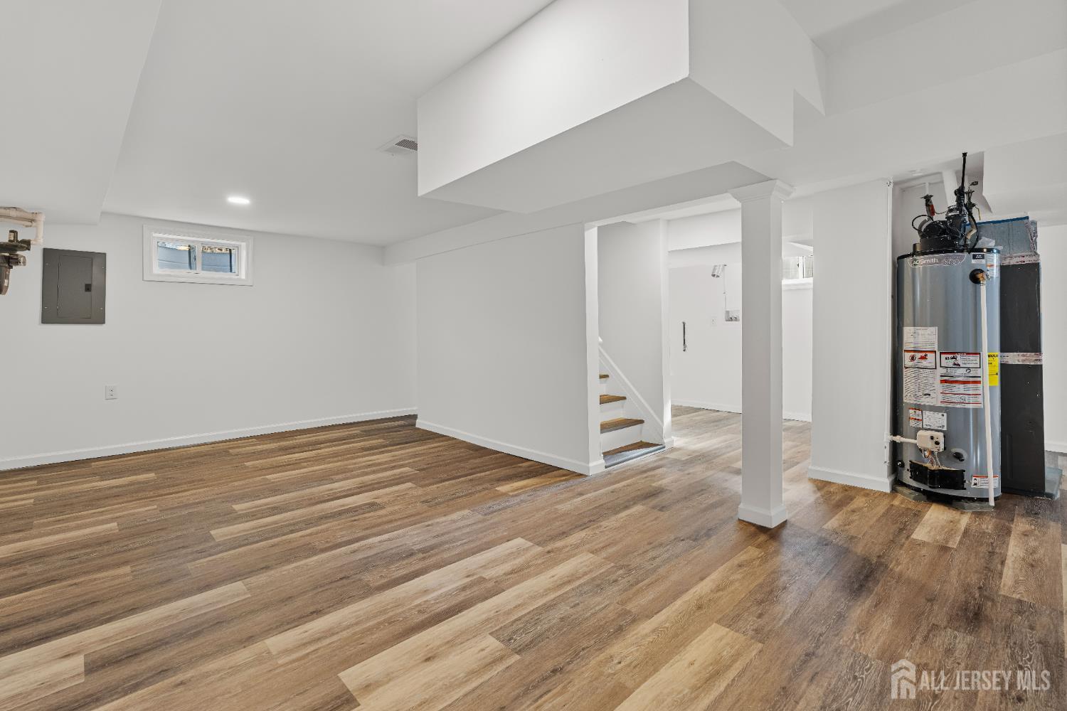 435 Warfield Road North Plainfield, NJ 07063 - Photo 31 of 35 a view of a livingroom with wooden floor