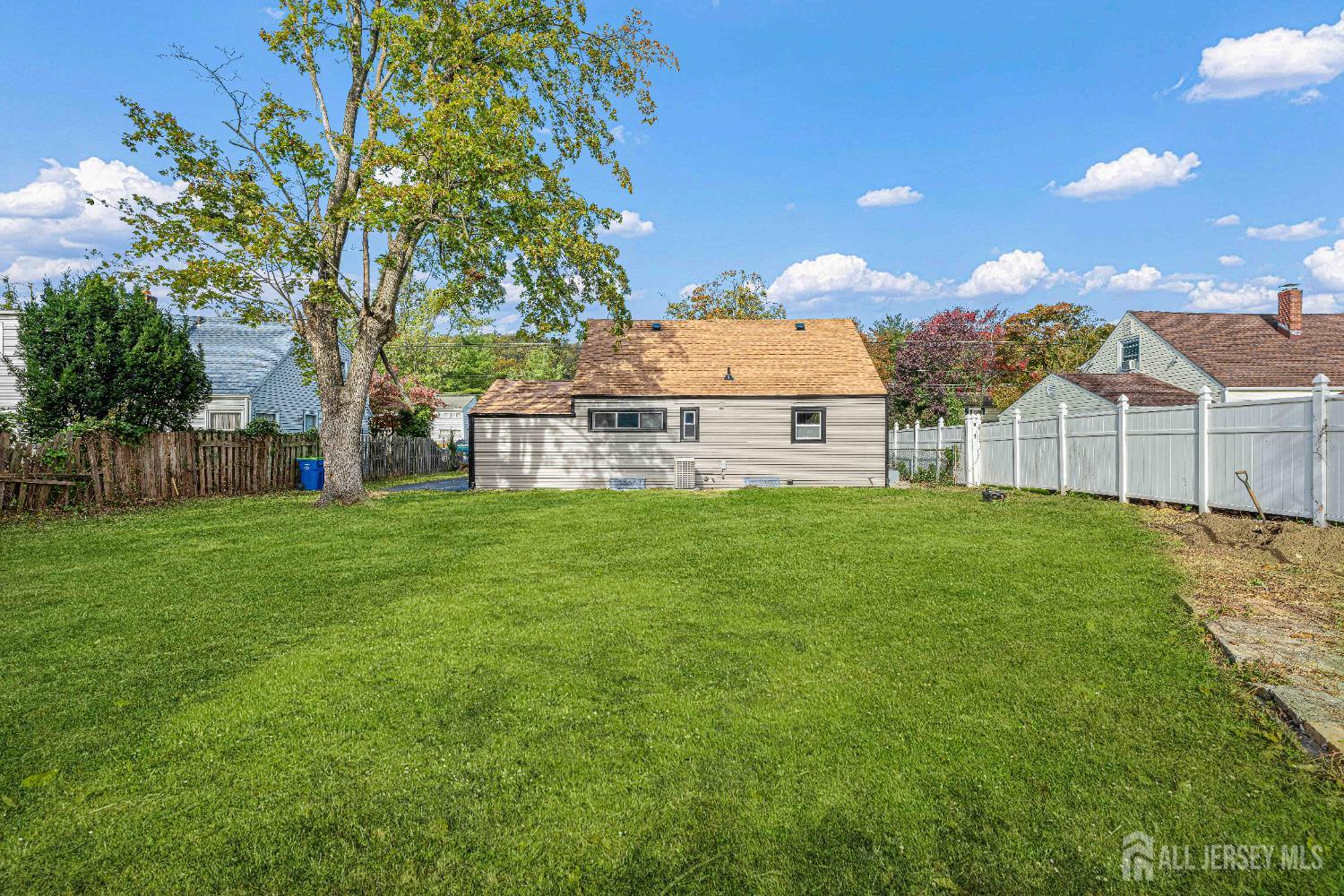 435 Warfield Road North Plainfield, NJ 07063 - Photo 33 of 35 a view of a house with a yard