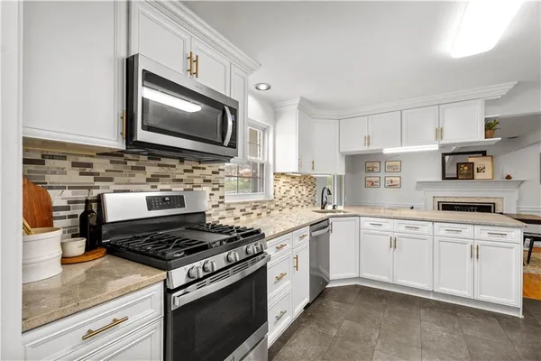 $525,000 | 1241 Satellite Circle, Pittsburgh, PA 15241