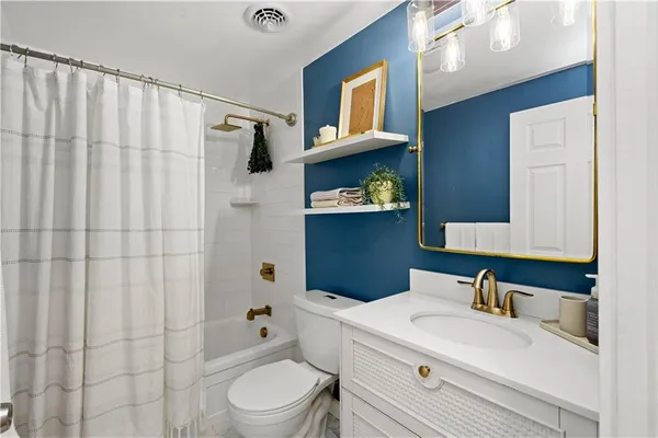 $525,000 | 1241 Satellite Circle, Pittsburgh, PA 15241