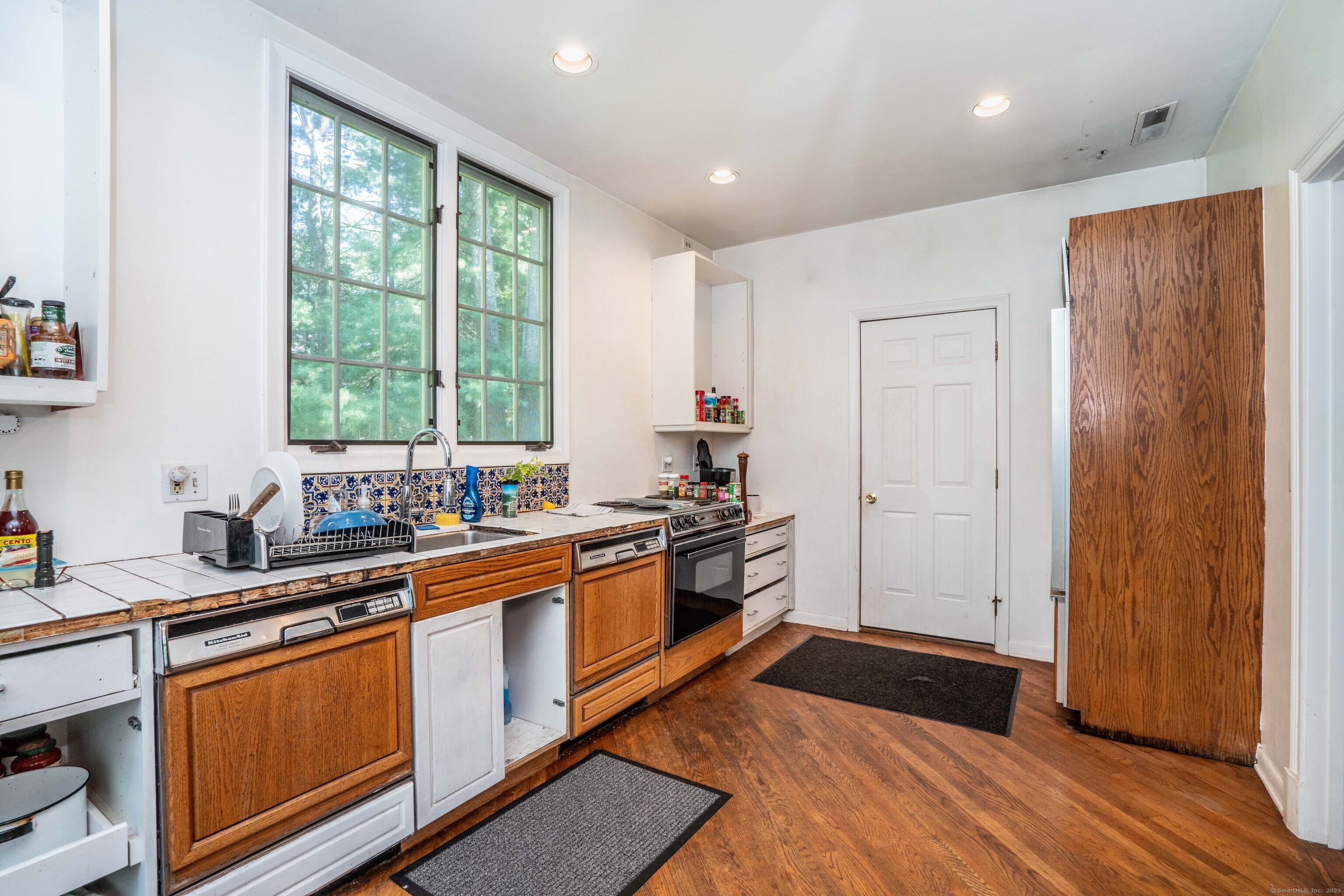 4 Chiltern Street Farmington, CT 06032 - Photo 18 of 37