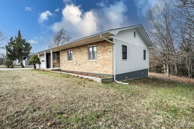 $230,000 | 21715 Rudolph Drive, Waynesville, MO 65583
