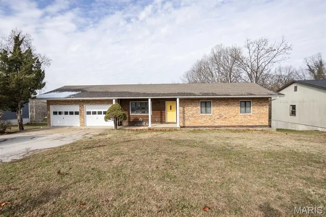$230,000 | 21715 Rudolph Drive, Waynesville, MO 65583