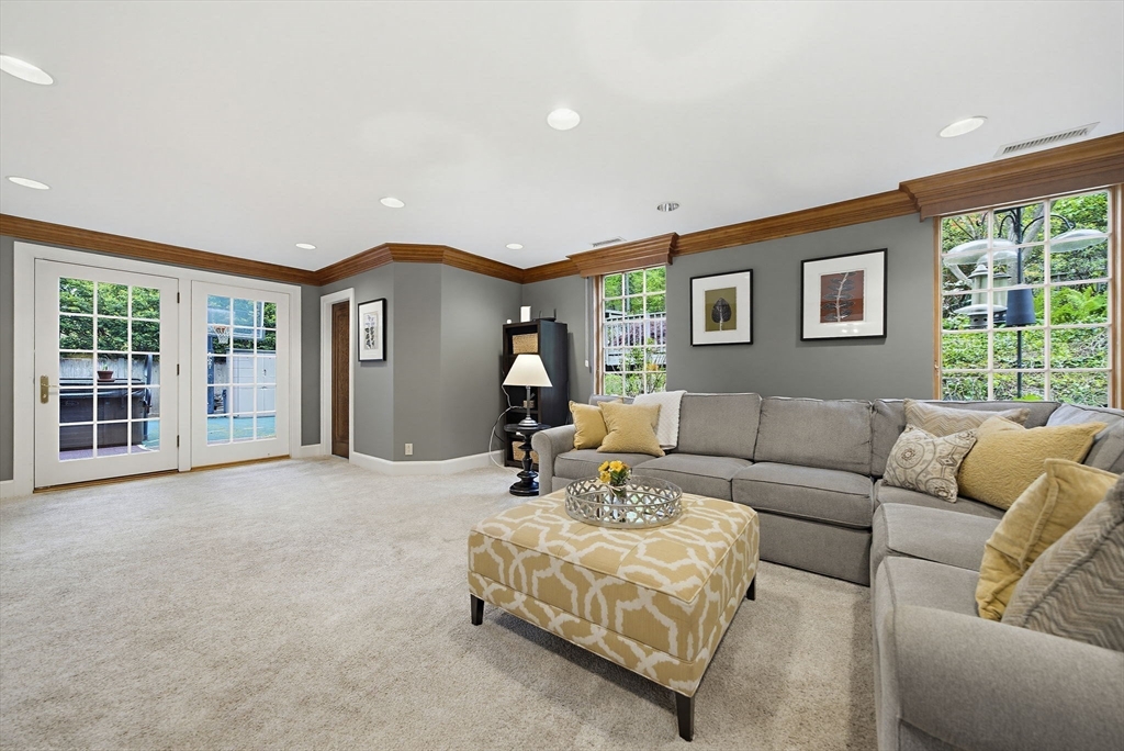 72 Beverly Road Brookline, MA 02467 - Photo 7 of 40