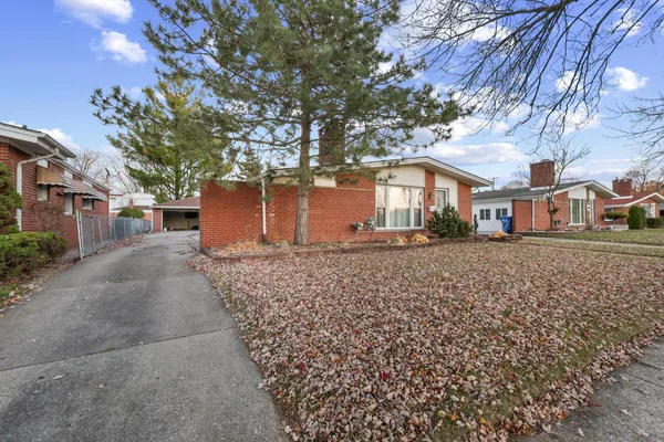 $167,000 | 24736 Masch Avenue, Warren, MI 48091