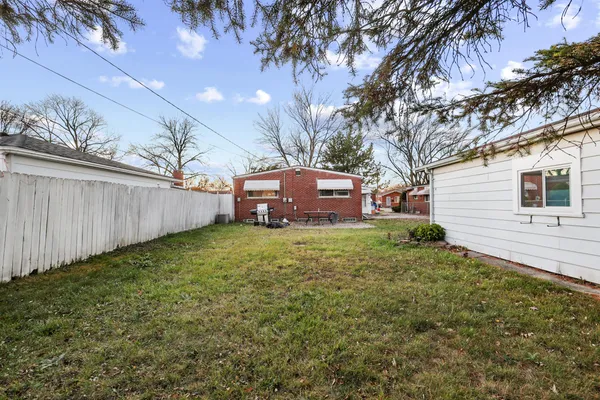 $167,000 | 24736 Masch Avenue, Warren, MI 48091