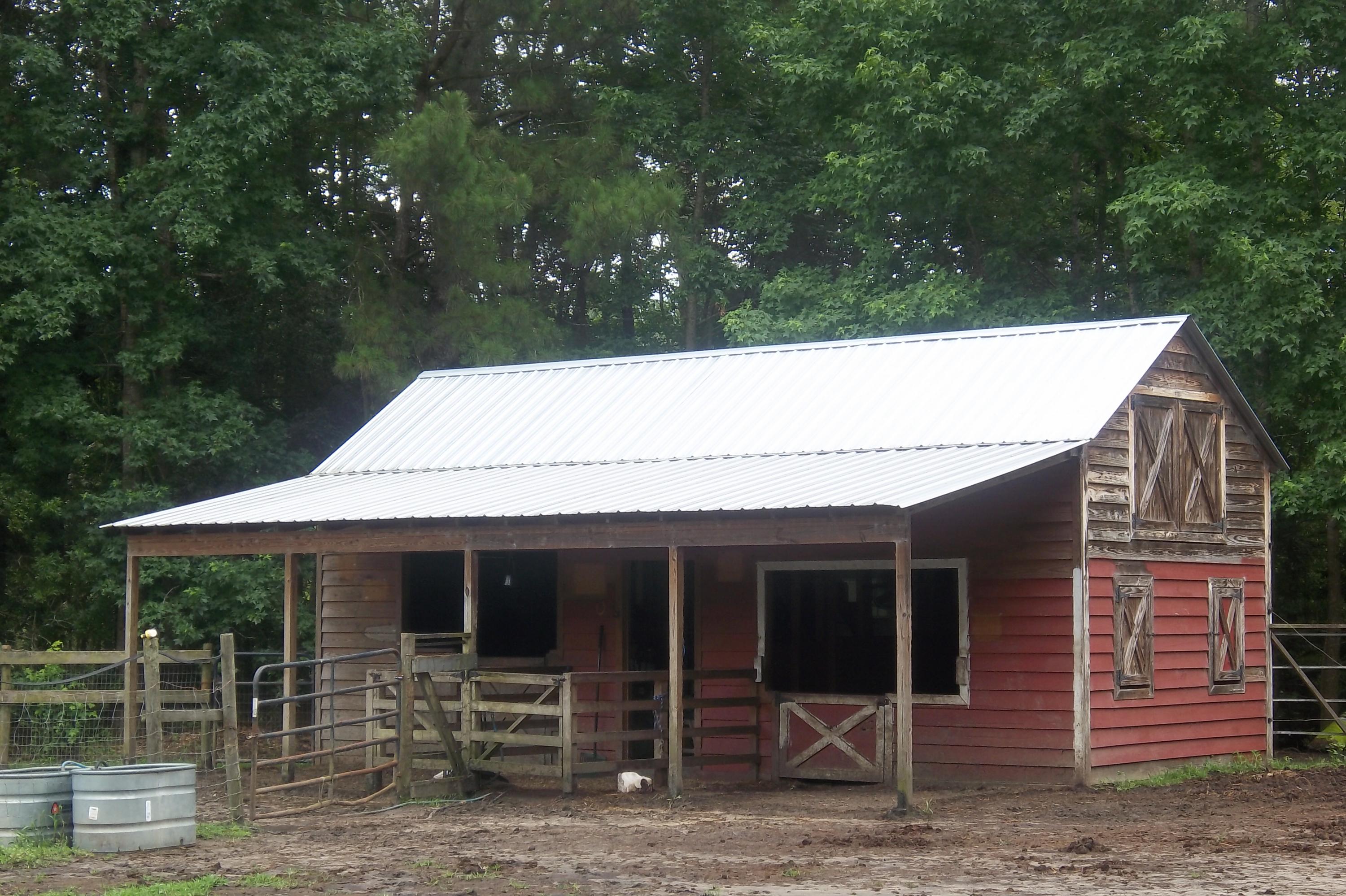 2998 Weans Road Walterboro, SC 29488 - Photo 21 of 44 Barn