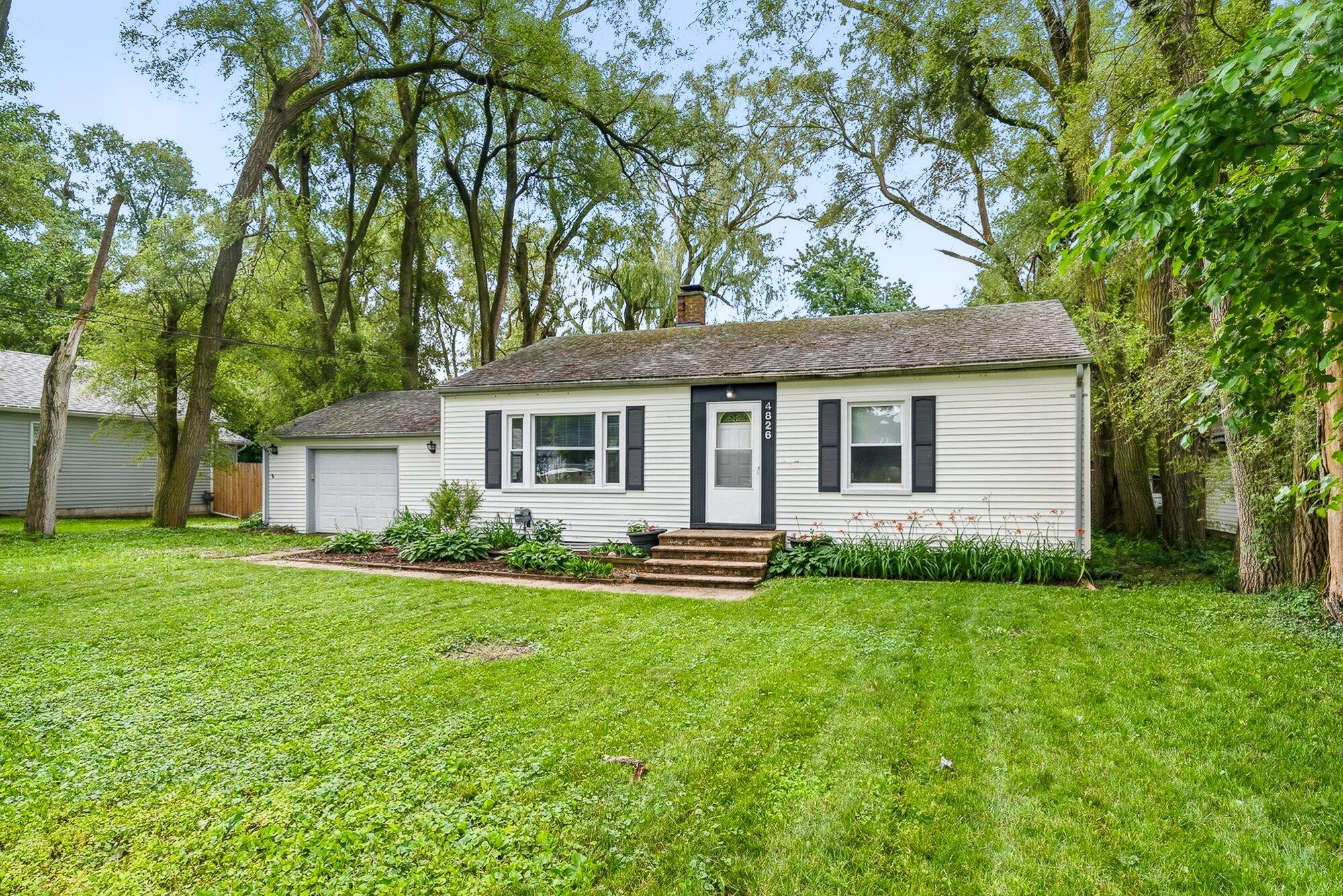 4826 Burt Avenue Grand Ledge, MI 48837 - Photo 3 of 36 02-WM4826burt-26