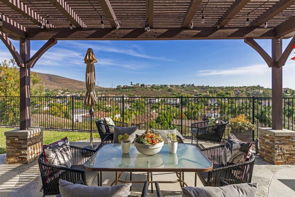 7310 Calle Pera Carlsbad, CA 92009 - Photo 1 of 25