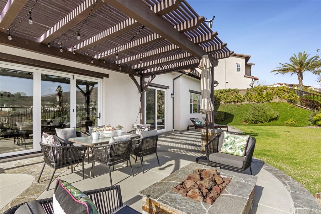 7310 Calle Pera Carlsbad, CA 92009 - Photo 12 of 25