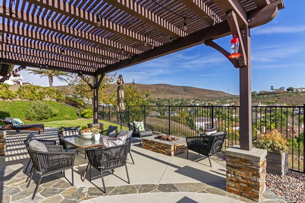 7310 Calle Pera Carlsbad, CA 92009 - Photo 23 of 25