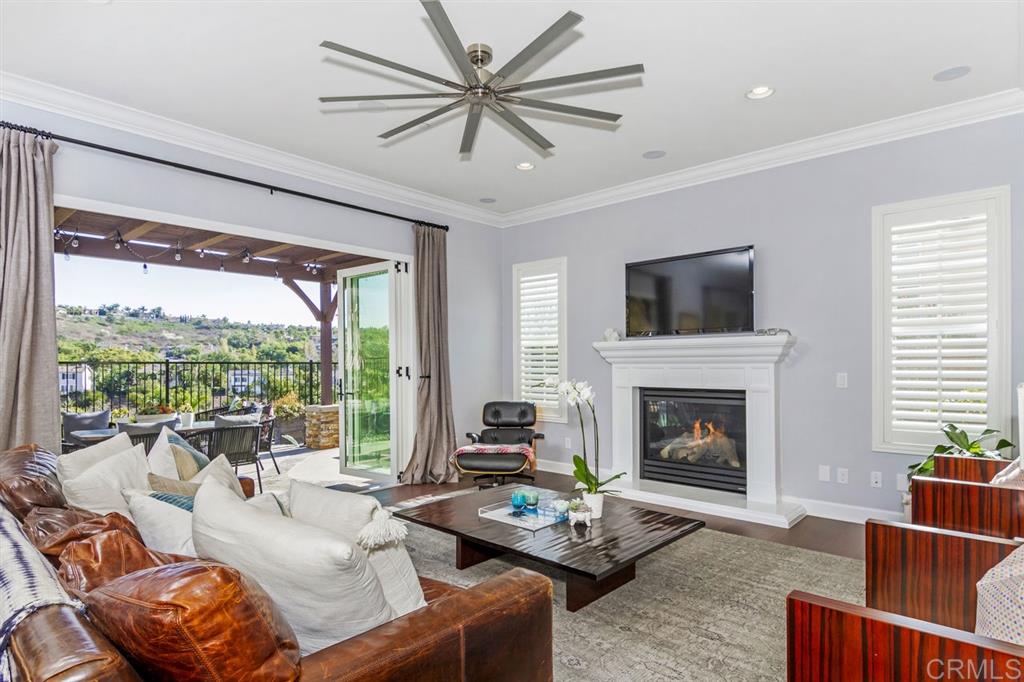 7310 Calle Pera Carlsbad, CA 92009 - Photo 5 of 25